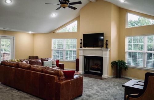 Russellville Casa | Timothys Timber Haven