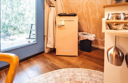 Rockbridge Casa | Tiny A-Frame ~ Sleeps 3 ~ Hiking Nearby