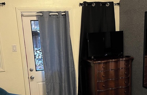 Soquel Cabina | Tiny Art House in the Santa Cruz Mountains