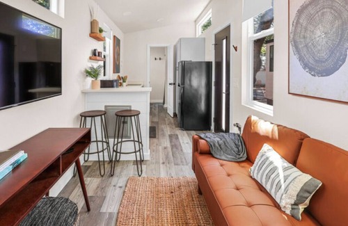 Dunsmuir Cabina | Tiny Home - (Dogwood)