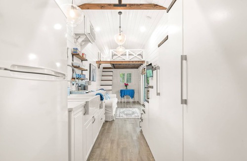 Agoura Hills Casa | Tiny Home Haven in Malibu- 2 Bedroom and 1 bathroom!
