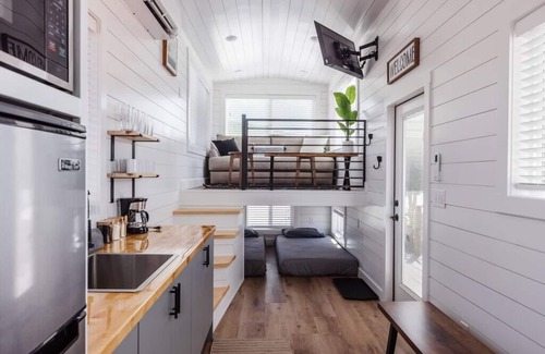 Apple Valley Apartamento | Tiny Home paradise with hottub