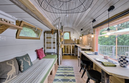 Arrien-en-Bethmale Casa | Tiny Home 'Roulotte Appoline' con vistas a la montaña, terraza privada y jardín privado