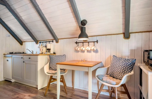 Emmelsbuell-Horsbuell Casa | Tiny Home 'Vogelkoje' con terraza compartida, jardín compartido y Wi-Fi