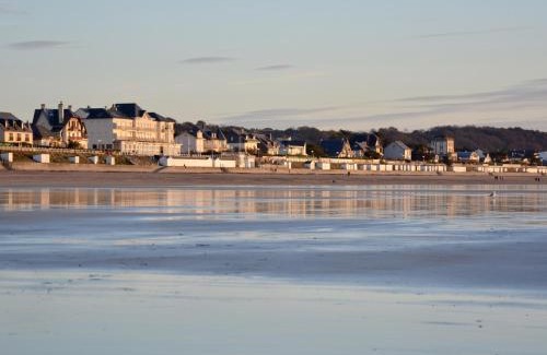 Jullouville-les-Pins Casa | Tiny House bois avec terrasse, piscine, wifi, animaux admis, parking - 200m de la plage - FR-1-361A-88