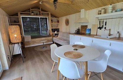 Hoogersmilde Chalet De Esquí | Tiny House Drents-Friese Wold with terrace and parking lot