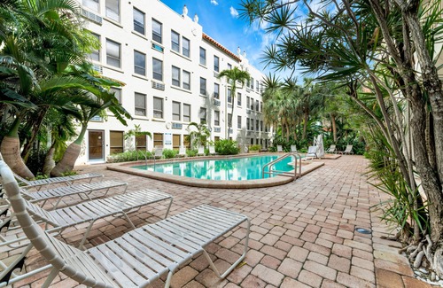 Palm Beach - West Palm Beach Condominio | Tiny Rustic Studio in Palm Beach Island by Breakers Hotel