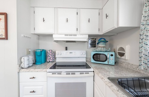 Iona Casa | Tiny Treasure