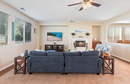 Menifee Casa | Tip-Sea on Meandering-Home on Golf Course-30-Day Rental