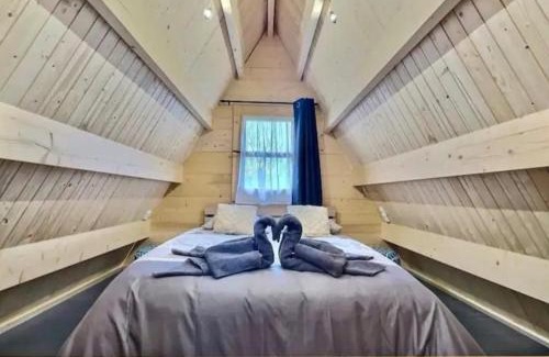 Pontacq Chalet De Esquí | Tipi chic et cosy de 35m2 avec piscine