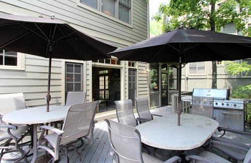 Big Canoe Casa | Tippy Canoe Lodge - Relax by the fireplace or play ping pong and foosball