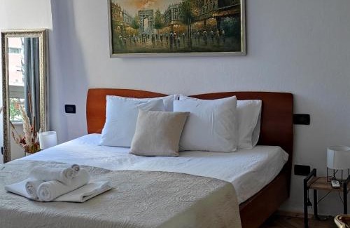 Tirana Apartamento | Tirana Center Rustic Retreat