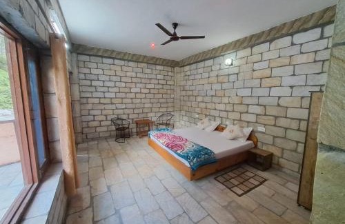 Banjar Casa | Tirthan Valley Cockaigne