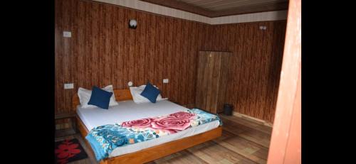 Banjar Casa | Tirthan Valley Cockaigne