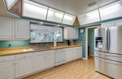 Titusville Casa | Titusville Vacation Rental Home Near Parks & Golf!