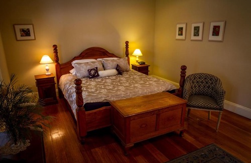 Ebenezer Cama Y Desayuno | Tizzana Winery Bed and Breakfast