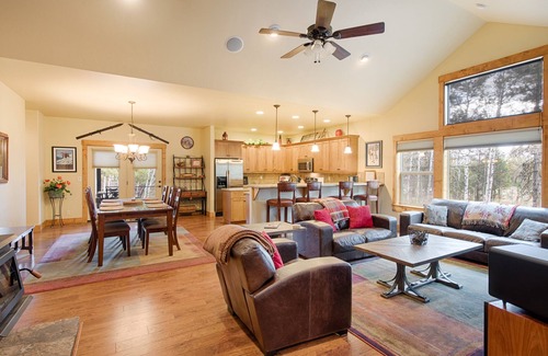 McCall Casa | TJ's Mountain Haus: Hot Tub, Air Conditioning, Pet Friendly