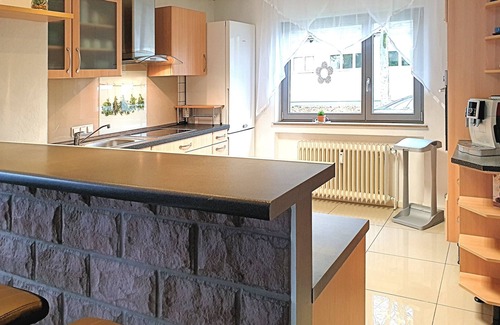 Kaiserslautern Apartamento | TLA :: Ancho A (°))) <(