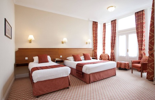 Torquay City Centre Hotel | TLH Toorak Hotel - TLH Leisure, Entertainment and Spa Resort