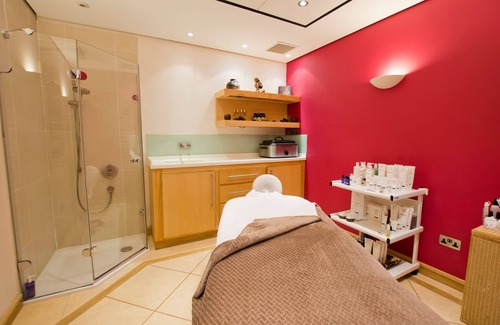 Torquay City Centre Hotel | TLH Toorak Hotel - TLH Leisure, Entertainment and Spa Resort