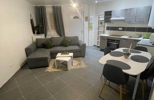 Bourges Casa | To complete