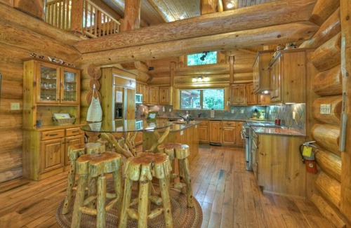 Blue Ridge Cabina | Toccoa Riverfront Log Cabin - Aska Adventure Area - The River Ridge Lodge