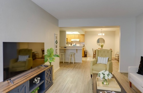 Reynolds Corners Condominio | Toledo Vacation Rental ~ 8 Mi to Downtown!