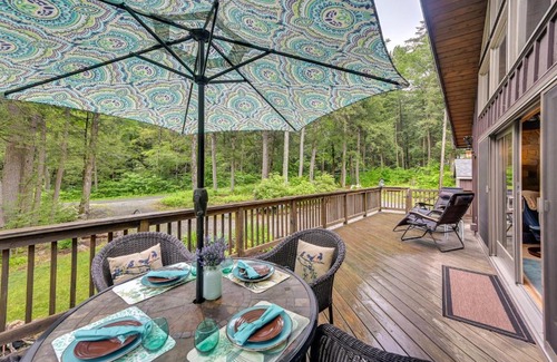 Tolland Casa | Tolland Cabin with Private Hot Tub and Grill!