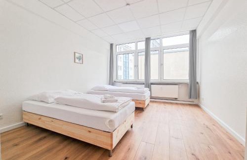 Stadtmitte Apartamento | Tolstov Apartments - City Center Apartment with 5 Rooms - 10 Min Messe DUS