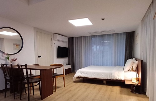Sanyang-eup Casa | tongyoung767pension