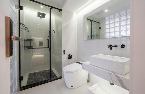 Downtown Shanghai Hotel | Tonight Homestay East Nanjing Road Shanghai