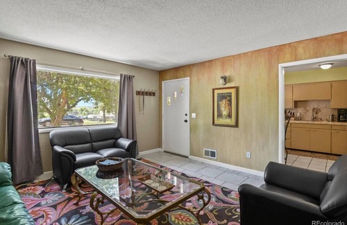 Littleton Casa | Tons of Trails! Red Rocks close! Huge patio area for relaxation and entertaining