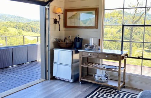 Waynesville Casa | Top 1% Airbnb! Open air cabin, sweeping views at low elevation, in the Smokies!