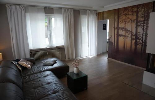 Schleiden Apartamento | TOP Anbindung in den Nationalpark Eifel für 6 Personen und max 2 Hunde inklusive Terrasse
