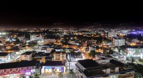 Santiago Province Apartamento | Top Floor in Luxury Tower
