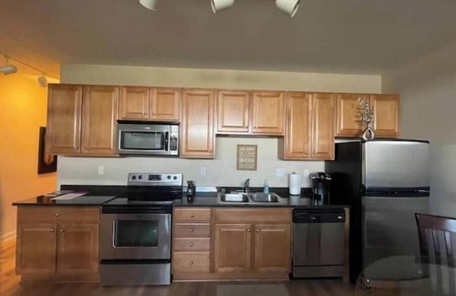 Sandusky Casa | Top Floor Condo By the Water