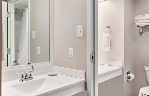 North East Casa | Top Floor Family Deluxe Bay View