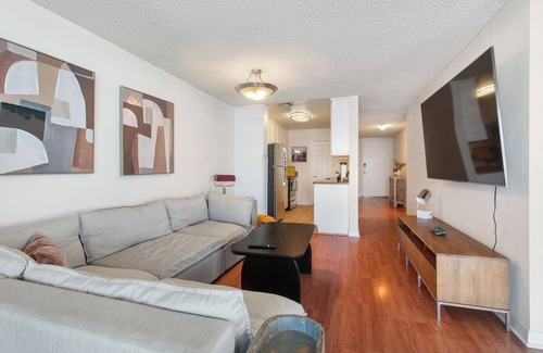 Marina Peninsula Apartamento | Top-Floor Marina Escape 3BR Penthouse Ocean View
