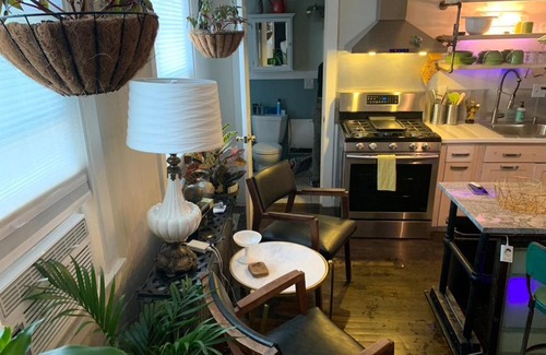 West Bayside Apartamento | Top of the Old Port/East Bayside1 BR Free Parking