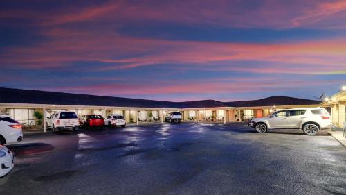 Inverell Hotel | Top of the Town Motel