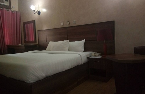 Independence Layout Hotel | Top Rank Hotel Galaxy Enugu
