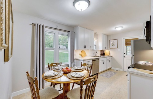 Pauline Casa | Topeka Farmhouse Hideaway: 5 Mi to Downtown!