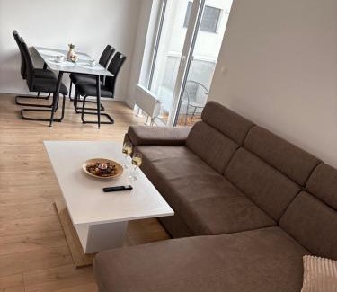 Bratislava Apartamento | Topoľčianska Apartment Bratislava - Free Garage Parking & 10min Tram to Center