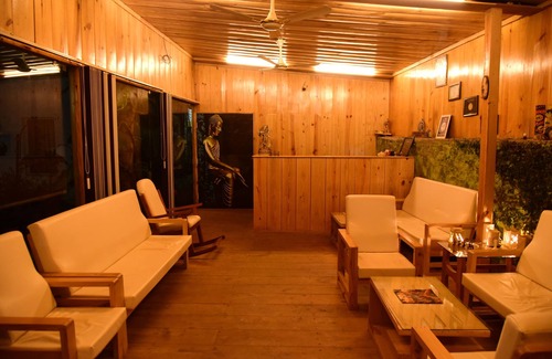 Mount Abu Hotel | Toppers corner-A Boutique Garden Resort