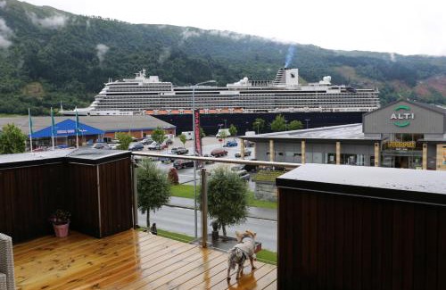 Nordfjordeid Apartamento | Toppleiligheit - Eidsgata 49