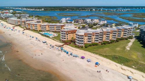 Sneads Ferry Casa | Topsail Dunes Oceanfront Condo Resort with Pool