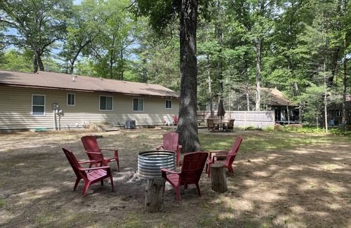 Rapid City Casa | Torch Lake 4 bedroom home w/ large yard & parking