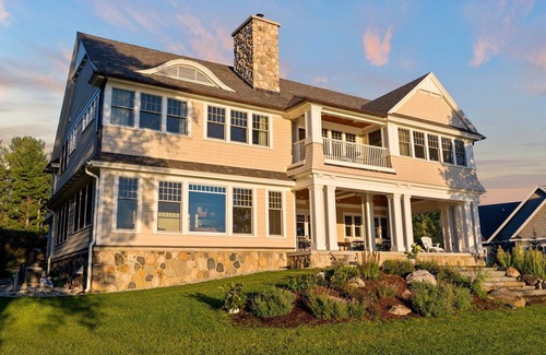 Alden Casa | TORCH LAKE EJECUTIVE LODGE