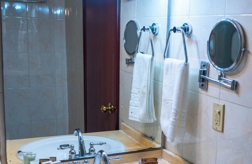 El Cangrejo Hotel | Toscana Inn