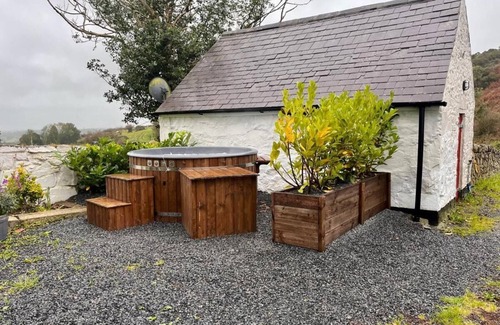 Silverbridge Cabaña | Tosses Cottage (Secluded cottage + private hottub)